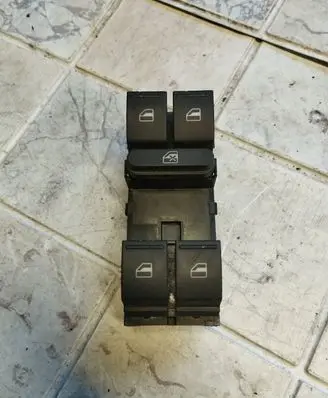 Volkswagen Golf V Electric window control switch 1K4959857