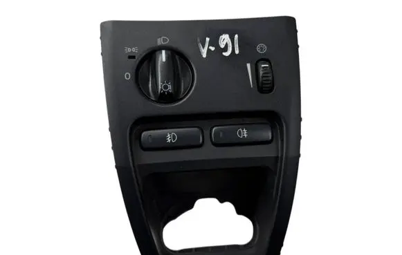 Volvo XC90 Light switch 8685450