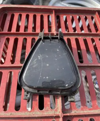 Volkswagen PASSAT B5 Headlight/headlamp dust cover 303411109N