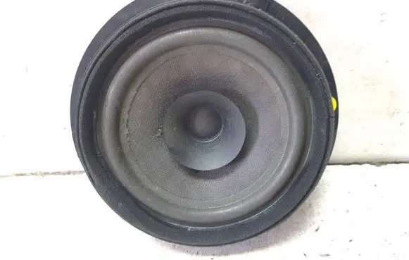Suzuki Swift I Front door speaker 3910263J50