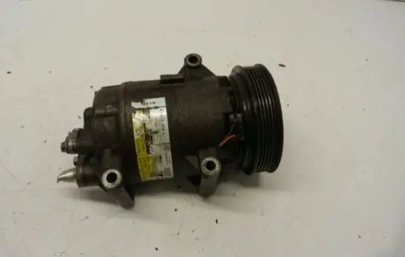 Renault Clio III Air conditioning (A/C) compressor (pump) 8200309193