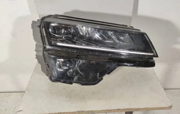 Skoda Karoq Headlight/headlamp 57B941016D