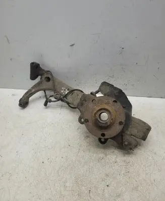 Volkswagen PASSAT B5 Front wheel hub spindle knuckle