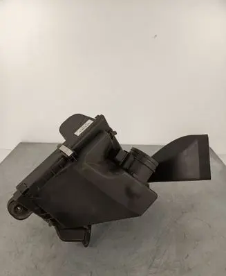 BMW 1 E81 E87 Air filter box 7797460 7788743 0281002567