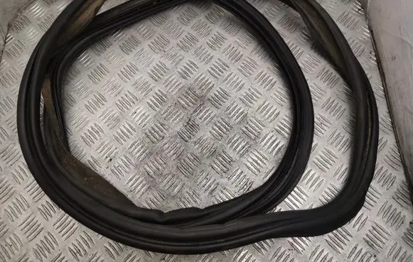 Volvo V40 Cross country Trunk rubber seal (body) 31385613