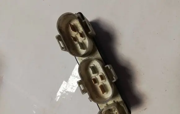 Coolant fan relay