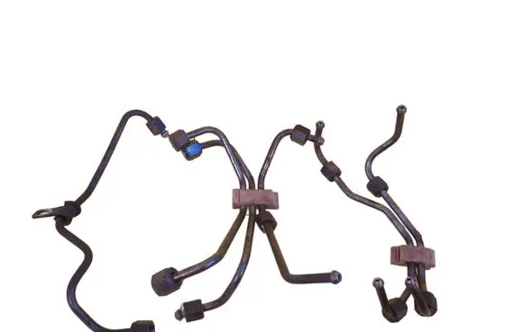 Volvo V70 Fuel injector supply line/pipe D5244T4