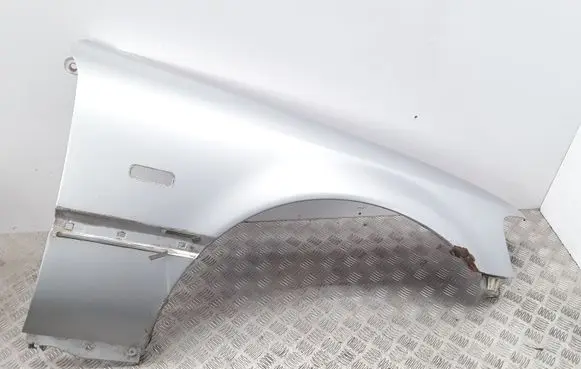Honda Legend III KA9 Fender