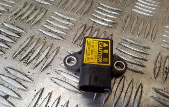Toyota RAV 4 (XA20) Airbag deployment crash/impact sensor 8944160010 4991000410