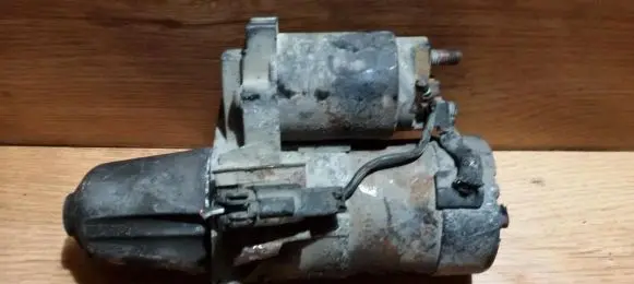 Nissan Almera Starter motor 233001m215