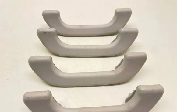 Subaru Forester SH A set of handles for the ceiling 