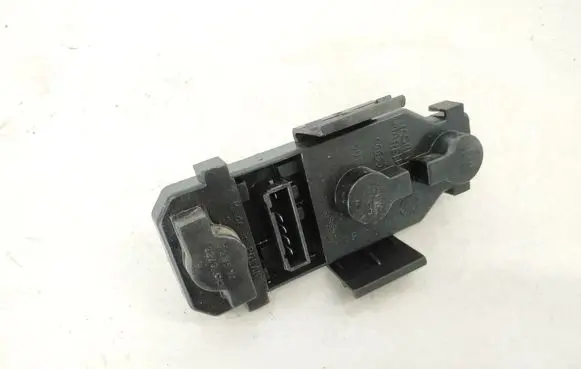 Audi A6 S6 C5 4B Tail light bulb cover holder