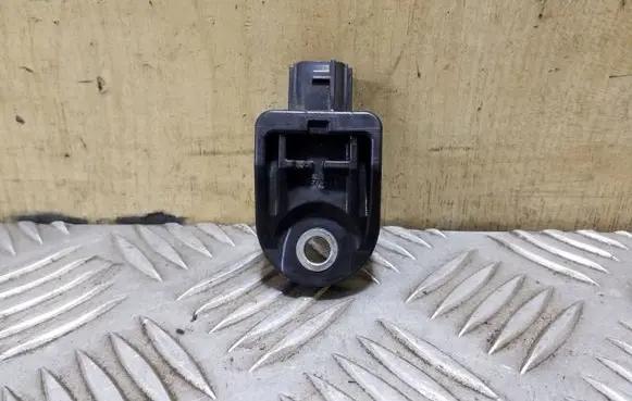 Lexus CT 200H Airbag deployment crash/impact sensor 8917375010