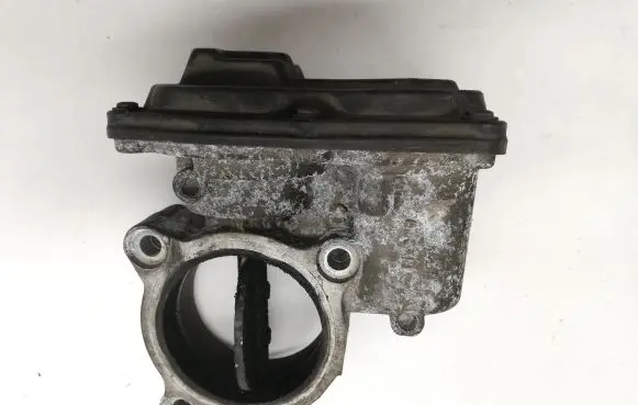 BMW 5 F10 F11 Throttle valve 7810752