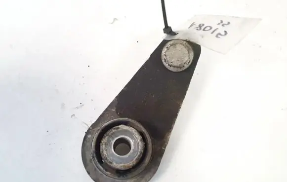 Citroen C5 Engine mount bracket