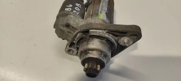 Volkswagen PASSAT B6 Starter motor 02Z911023C 2303053260