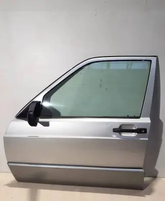 Mercedes-Benz 190 W201 Front door