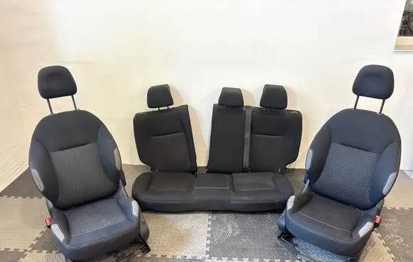 Peugeot 208 I Seat set 