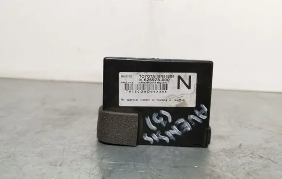 Toyota Avensis T270 Other control units/modules 626978000 8978405020