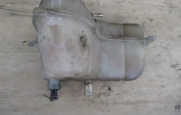 Audi A8 S8 D2 4D Coolant expansion tank/reservoir