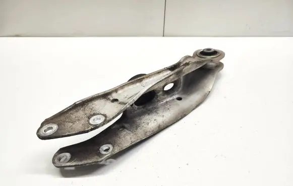 Audi Q7 4M Rear upper control arm/wishbone 4M0505311J