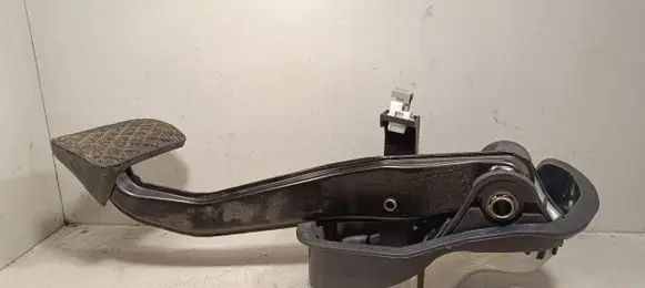 Mercedes-Benz E W213 Brake pedal A2052920415