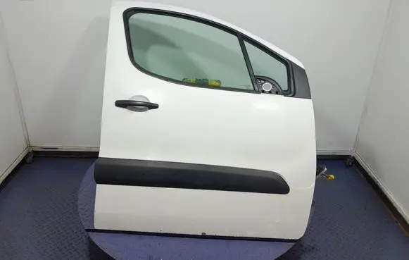 Peugeot Partner Front door