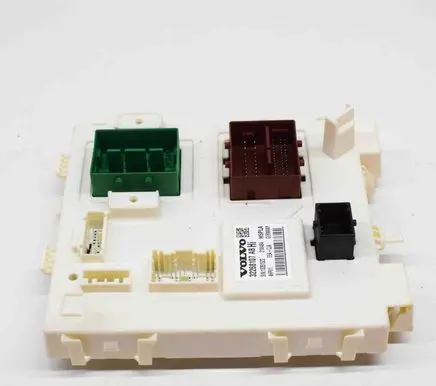 Volvo XC40 Central body control module 32268107 32268107AB