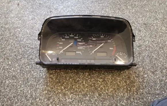 Volkswagen Golf III Speedometer (instrument cluster) 1H6919033BD