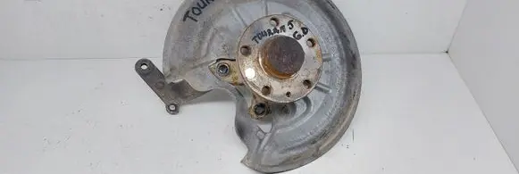 Volkswagen Touran I Rear wheel hub