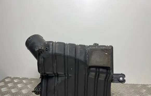 Air filter box
