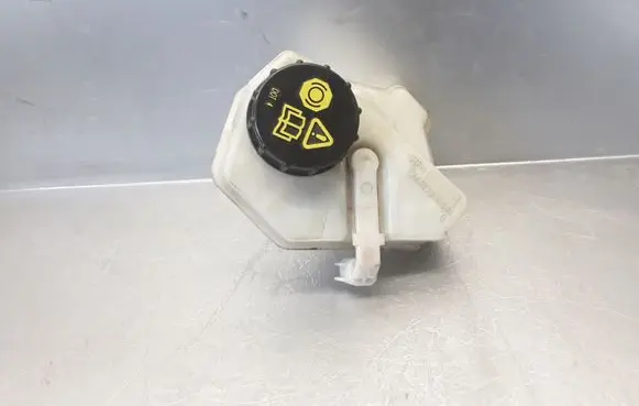 Volvo V60 Brake fluid reservoir 03350885571