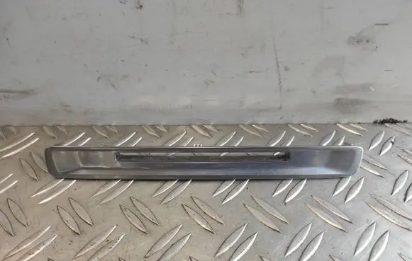 Volvo XC60 Radio/GPS head unit trim 30755619RH