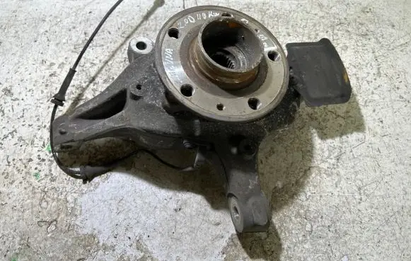 Renault Laguna III Front wheel hub