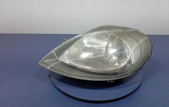 Renault Trafic II (X83) Headlight/headlamp 7700311371
