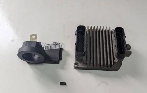 Opel Zafira A Engine ECU kit and lock set 09366457 09131781 C18942