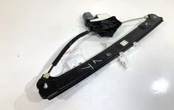 Skoda Scala Rear door window regulator with motor 