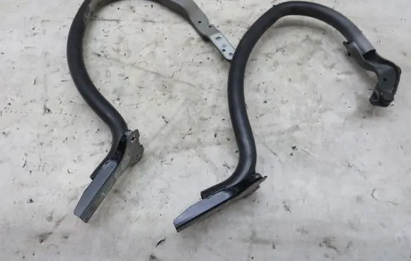 BMW 6 E63 E64 Tailgate hinge GMAUTO4574097