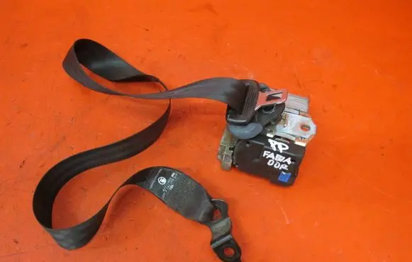 Skoda Fabia Mk1 (6Y) Front seatbelt 6Y0857702E