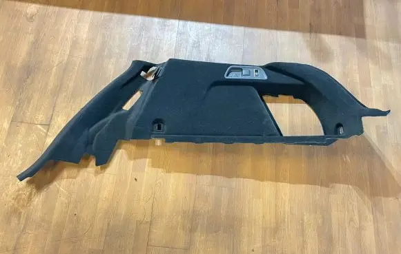 Mercedes-Benz GLE W167 Trunk/boot lower side trim panel A1676905807