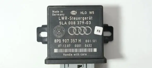 Audi A6 S6 C6 4F Light module LCM 8P0907357H 5LA00837903