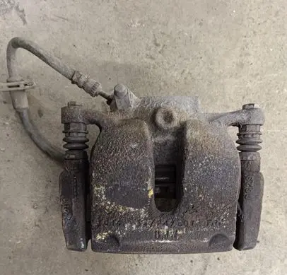 Mini Cooper Countryman F60 Front brake caliper