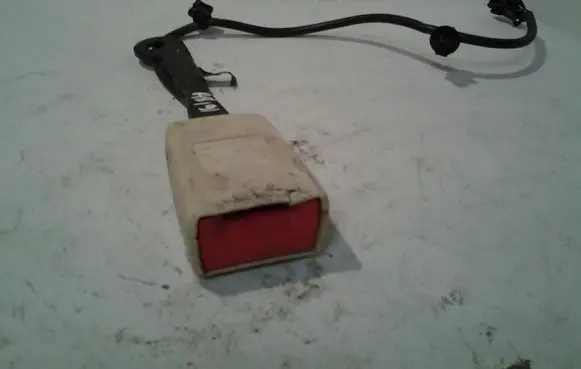 Audi A8 S8 D3 4E Front seatbelt buckle 8E0857755 8Z3
