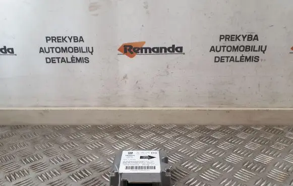 Opel Zafira A Airbag control unit/module 90582536