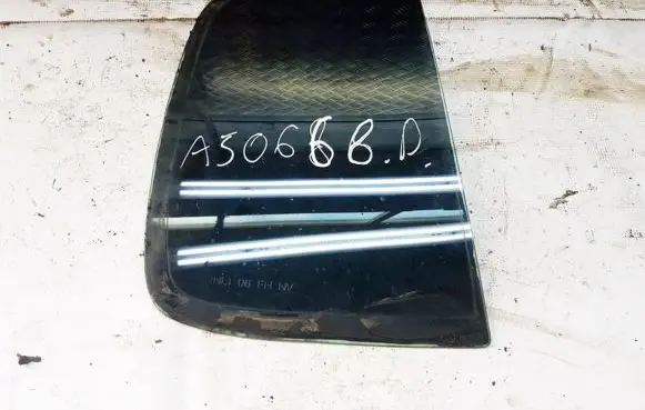 Renault Megane I Rear vent window glass 