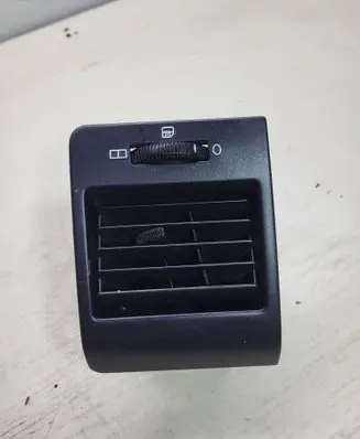 Mercedes-Benz Vito Viano W638 Dashboard side air vent grill/cover trim 6388311260 6388311060 6388310760