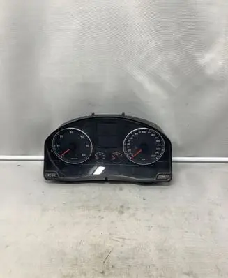 Volkswagen Golf V Speedometer (instrument cluster) 1K0920863B