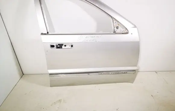 Jeep Grand Cherokee (WK) Front door
