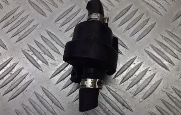 Audi A6 S6 C5 4B Valve vacuum 058133459
