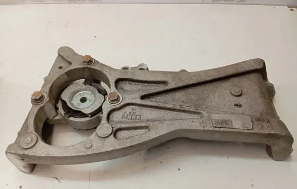 Maserati Levante Gearbox mounting bracket 670105590